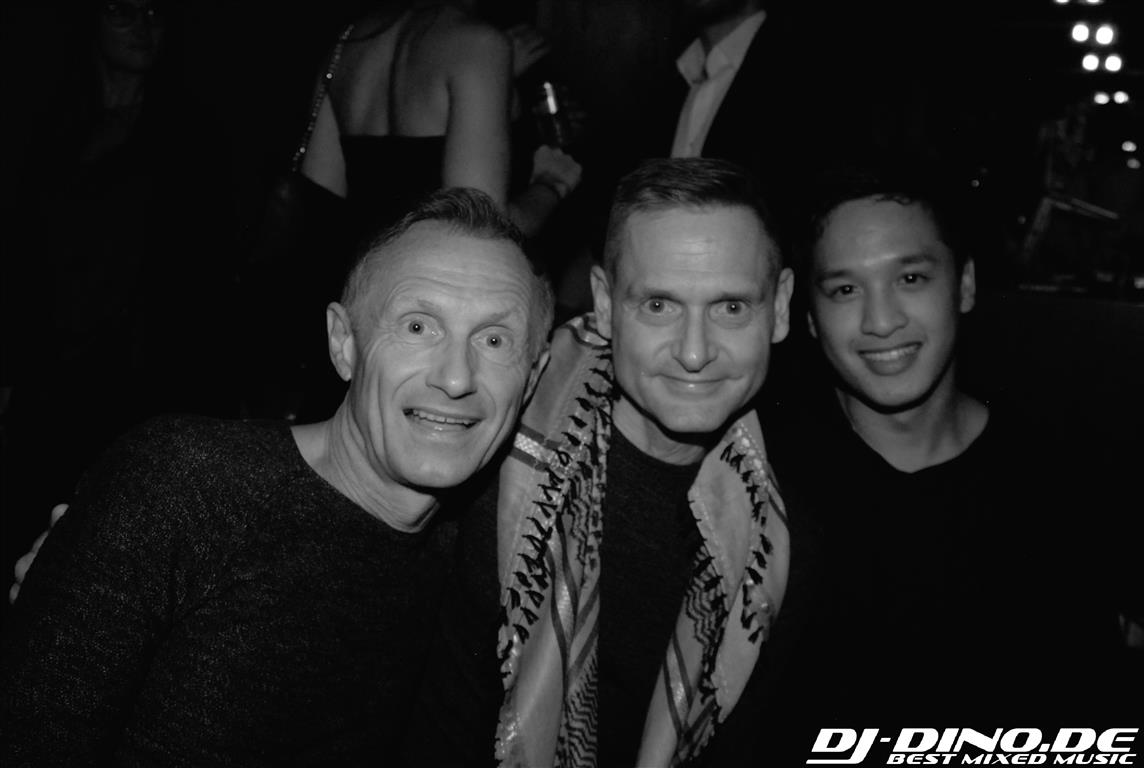 6 Jahre barhundert Frankfurt – Foto 16